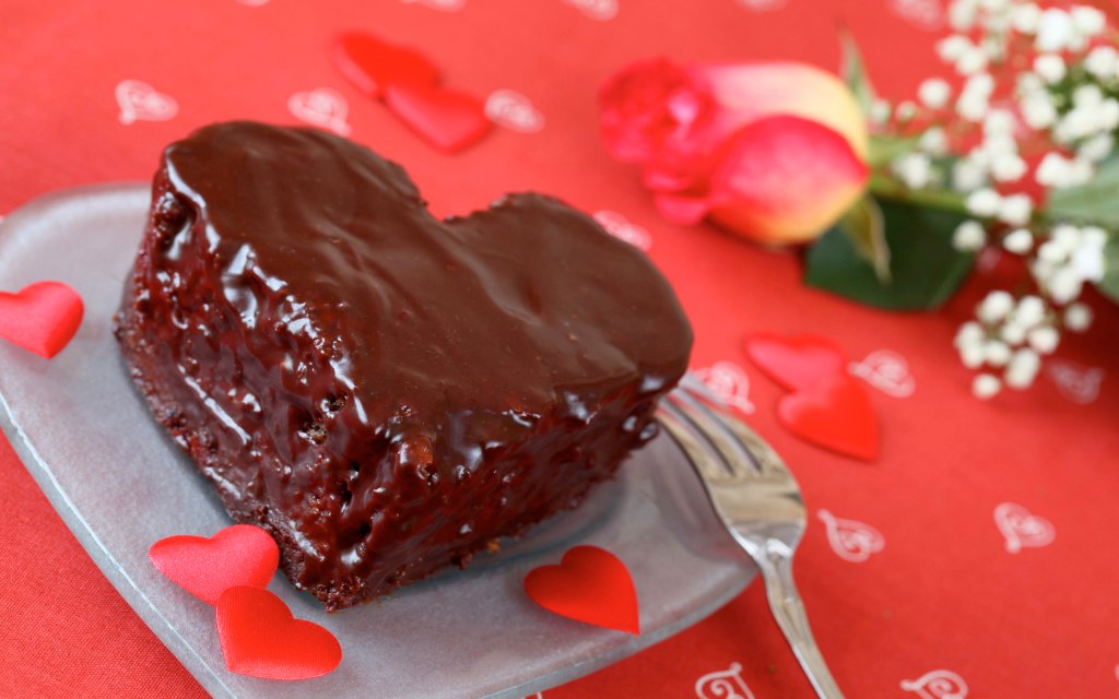 CelebrateValentines_DayChocolate_freecomputerdesktopwallpaper_2560